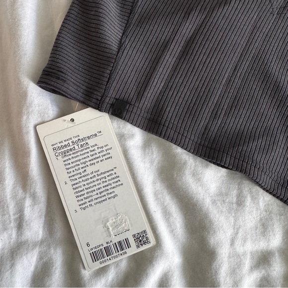 🆕🖤 Lululemon Ribbed Softstreme Cropped Tank - Black - Picture 10 of 10